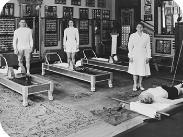 Pilateiro em Construção - Você está quase lá! Mas não tem problema porque a Revista Pilates te ajuda a chegar até onde você precisa, com todas as informações sobre Pilates!